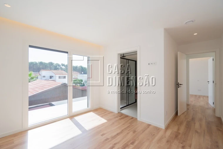 Moradia T4 para Venda em Charneca de Caparica e Sobreda Foto 61