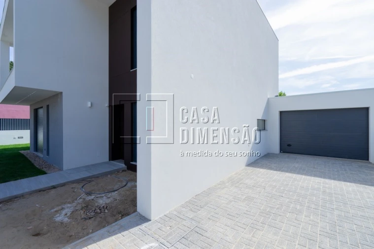 Moradia T4 para Venda em Charneca de Caparica e Sobreda Foto 93