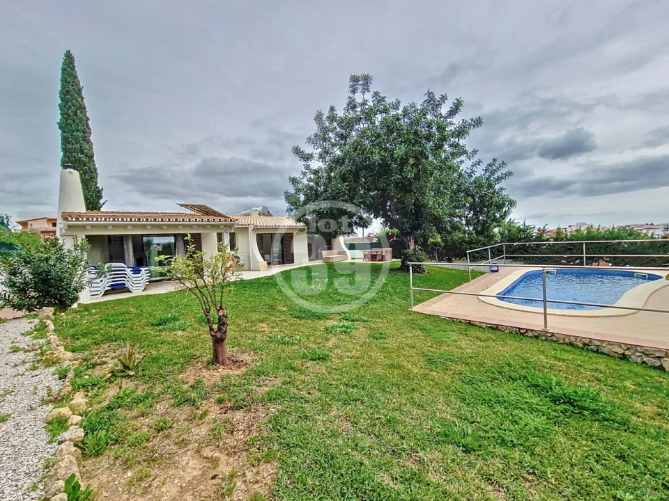Moradia T4 para Venda em Albufeira e Olhos de Água Foto 31