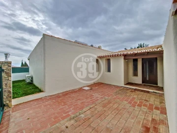 Moradia T4 para Venda em Albufeira e Olhos de Água
