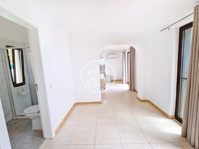 Moradia T4 para Venda em Albufeira e Olhos de Água Foto 7