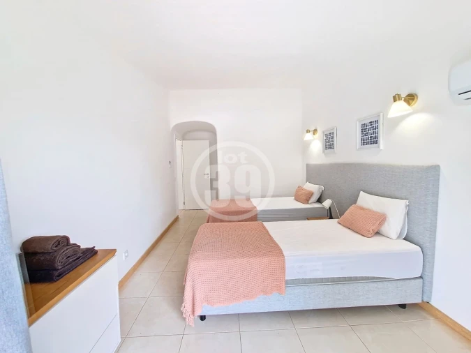 Moradia T4 para Venda em Albufeira e Olhos de Água Foto 14