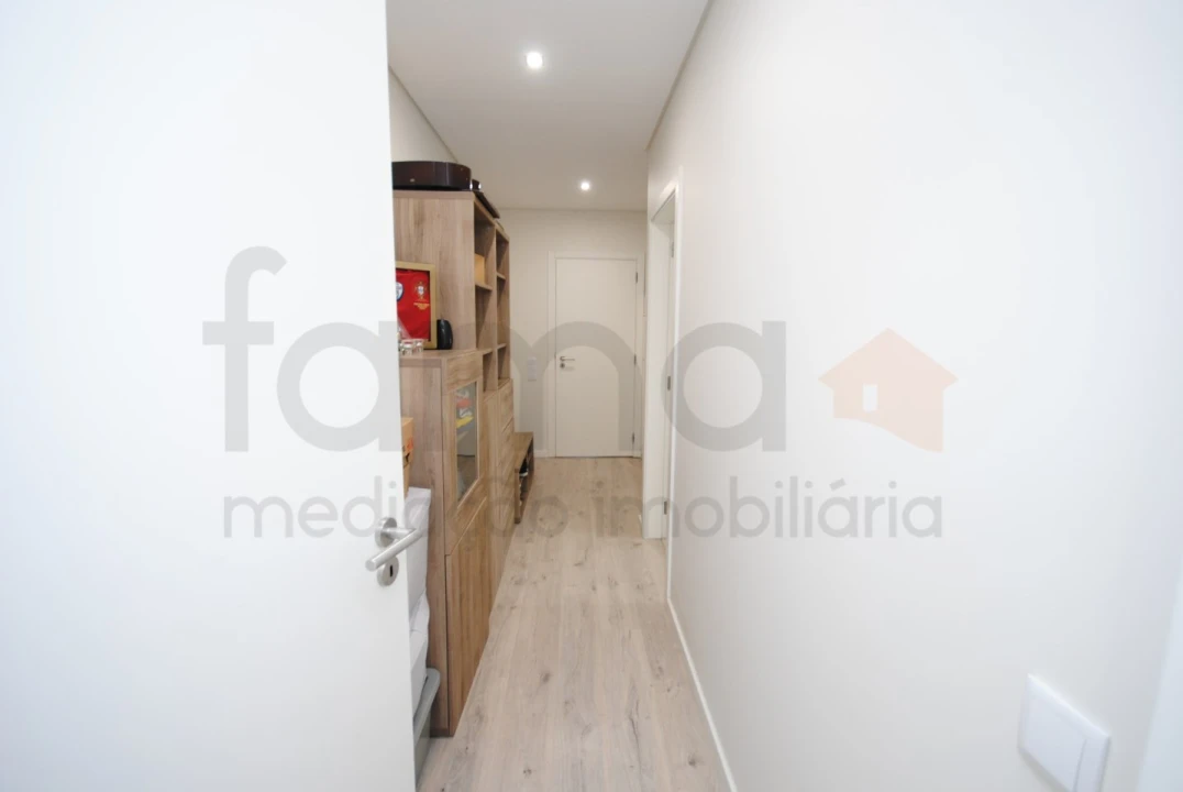 Apartamento T2 para Venda em São Domingos de Rana Foto 27
