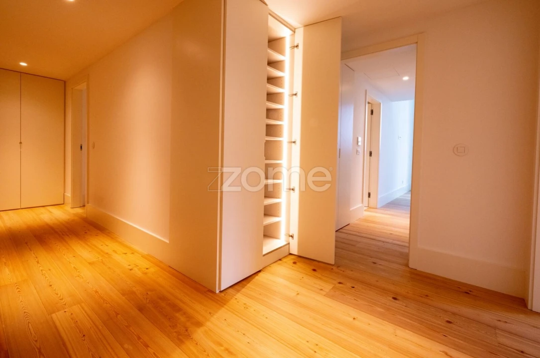 Apartamento T3 para Venda em Cedofeita, Santo Ildefonso, Sé, Miragaia, São Nicolau e Vitória Foto 18