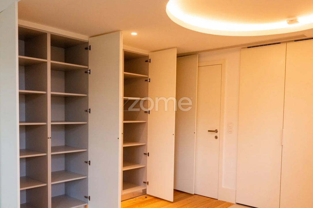 Apartamento T3 para Venda em Cedofeita, Santo Ildefonso, Sé, Miragaia, São Nicolau e Vitória Foto 13