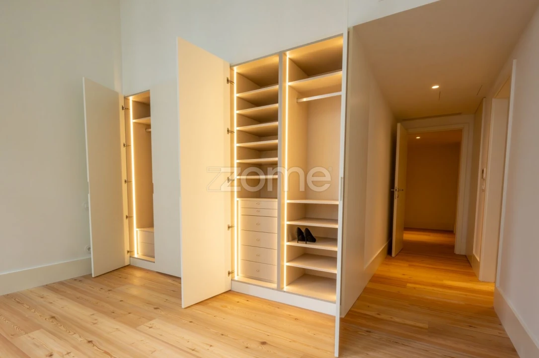 Apartamento T3 para Venda em Cedofeita, Santo Ildefonso, Sé, Miragaia, São Nicolau e Vitória Foto 25