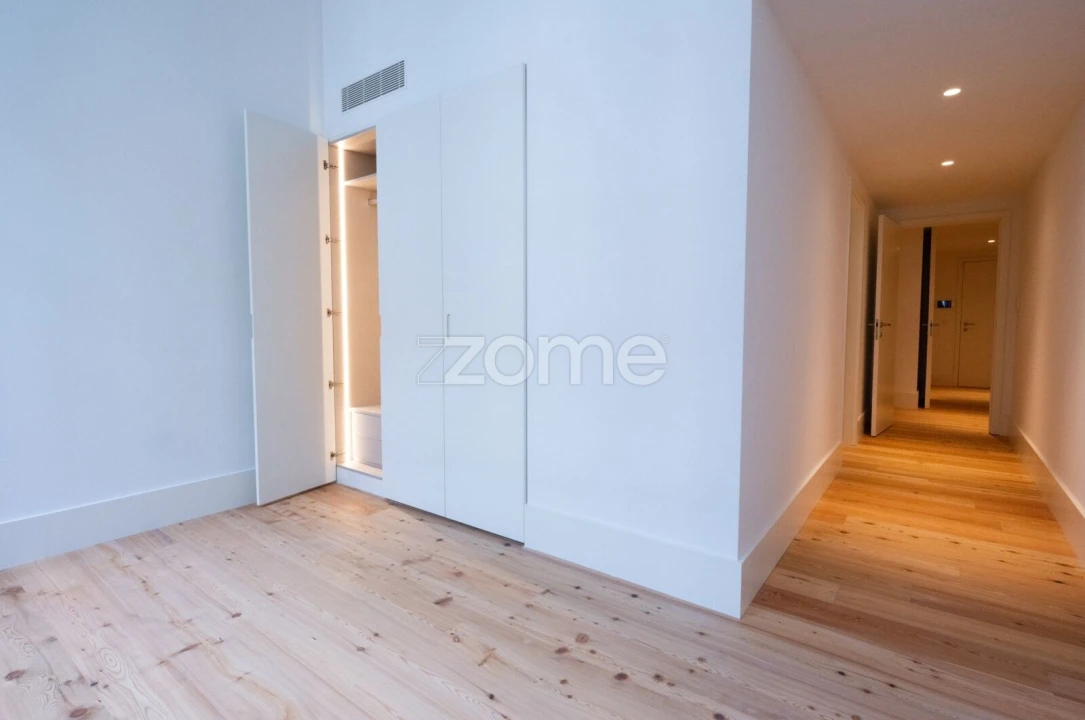Apartamento T3 para Venda em Cedofeita, Santo Ildefonso, Sé, Miragaia, São Nicolau e Vitória Foto 30