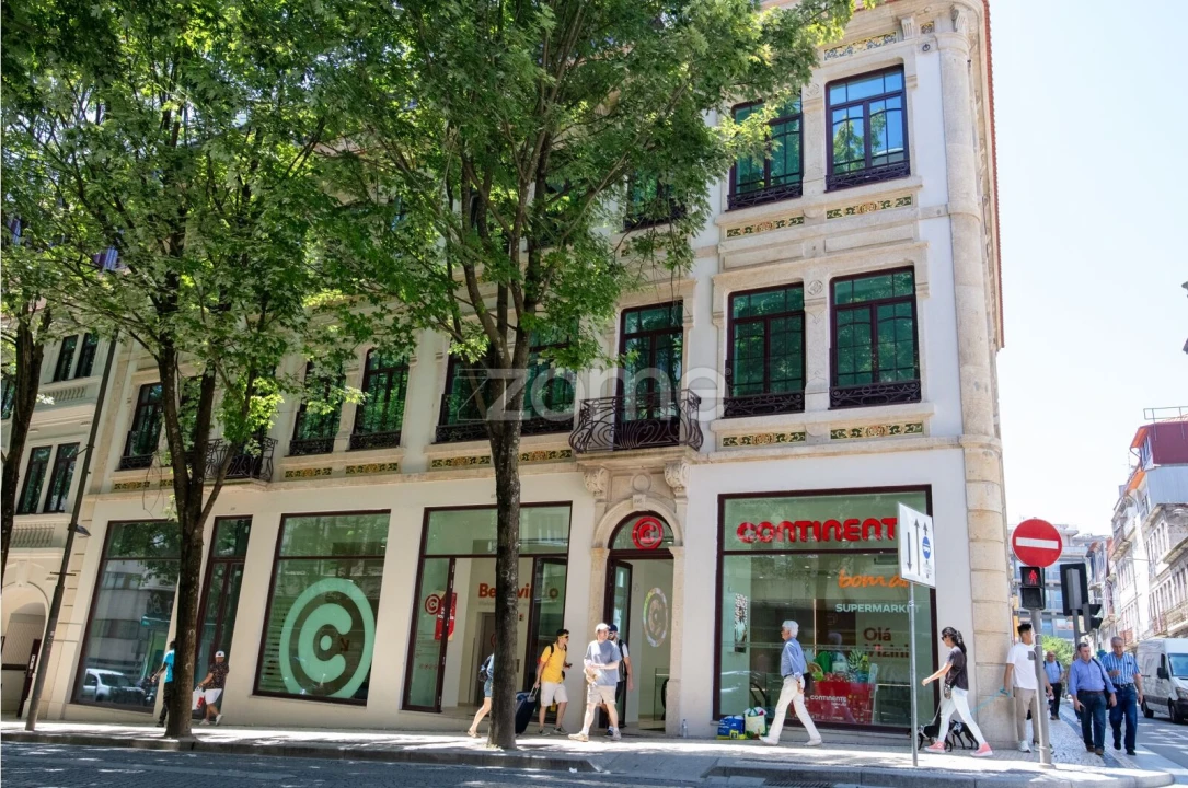 Apartamento T3 para Venda em Cedofeita, Santo Ildefonso, Sé, Miragaia, São Nicolau e Vitória Foto 2