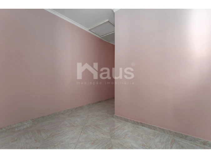 Moradia T3 para Venda em Amora Foto 9