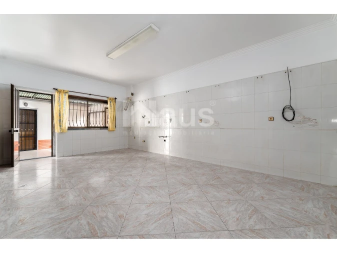 Moradia T3 para Venda em Amora Foto 7