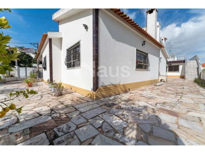 Moradia T3 para Venda em Amora Foto 25