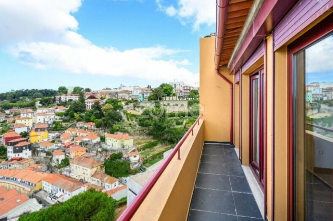 Apartamento T3 para Venda em Cedofeita, Santo Ildefonso, Sé, Miragaia, São Nicolau e Vitória Foto 7