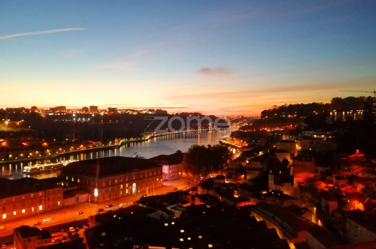 Apartamento T3 para Venda em Cedofeita, Santo Ildefonso, Sé, Miragaia, São Nicolau e Vitória Foto 39
