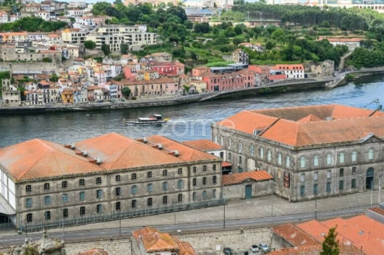 Apartamento T3 para Venda em Cedofeita, Santo Ildefonso, Sé, Miragaia, São Nicolau e Vitória Foto 41