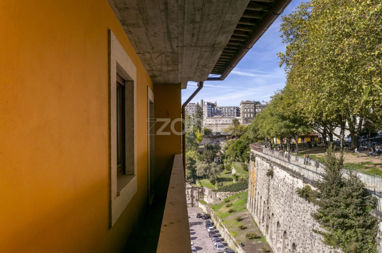 Apartamento T3 para Venda em Cedofeita, Santo Ildefonso, Sé, Miragaia, São Nicolau e Vitória Foto 33