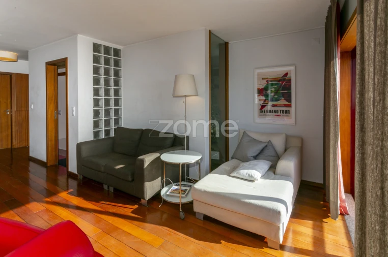Apartamento T3 para Venda em Cedofeita, Santo Ildefonso, Sé, Miragaia, São Nicolau e Vitória Foto 3
