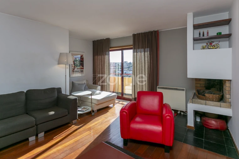 Apartamento T3 para Venda em Cedofeita, Santo Ildefonso, Sé, Miragaia, São Nicolau e Vitória Foto 4