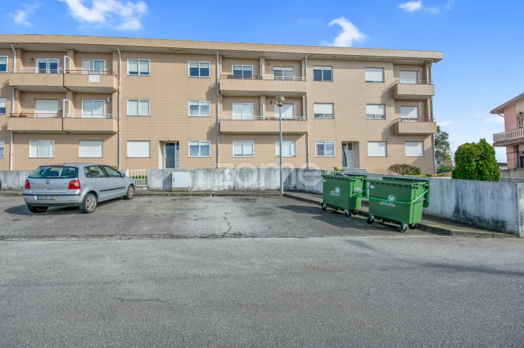 Apartamento T2 para Venda em Fânzeres e São Pedro da Cova Foto 2