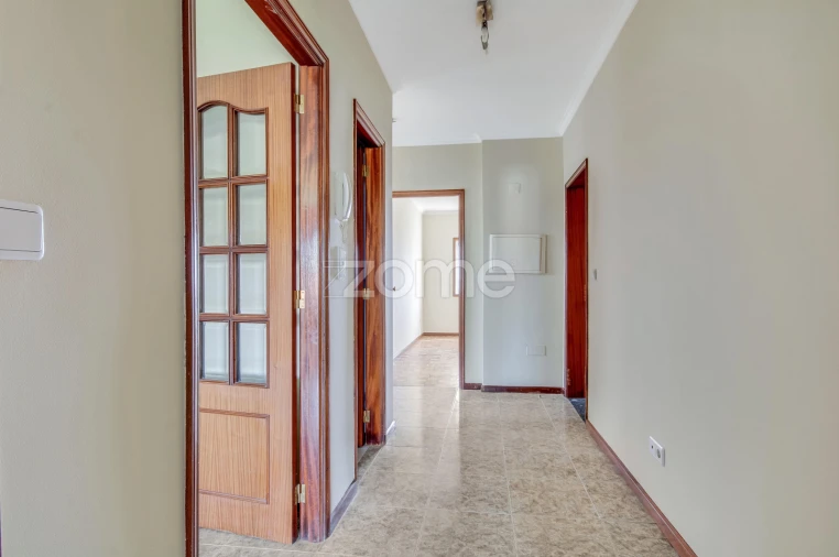 Apartamento T2 para Venda em Fânzeres e São Pedro da Cova Foto 4