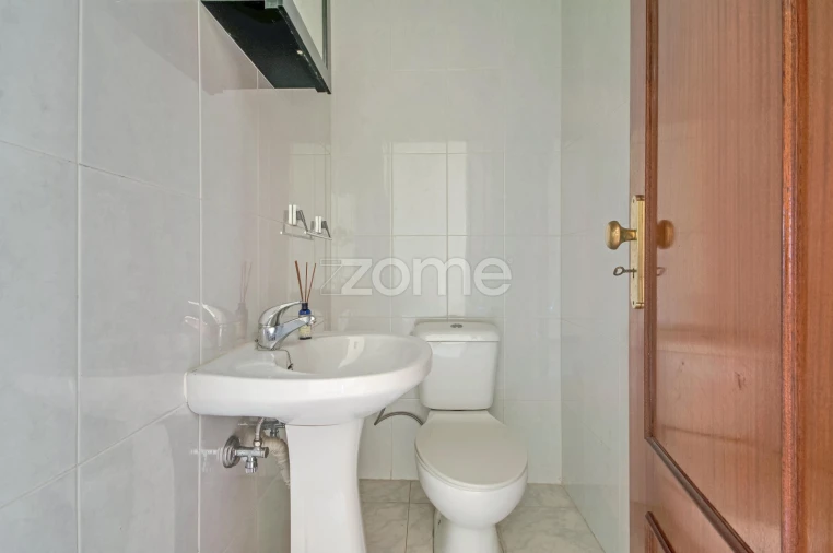 Apartamento T2 para Venda em Fânzeres e São Pedro da Cova Foto 11