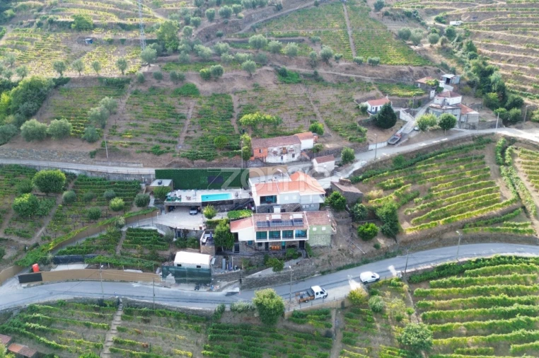 Moradia T10 para Venda em Vilarinho dos Freires Foto 3