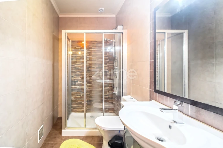 Moradia T3 para Venda em Oliveira (São Mateus) Foto 30