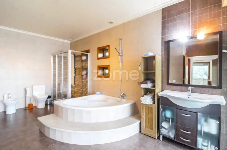 Moradia T3 para Venda em Oliveira (São Mateus) Foto 41