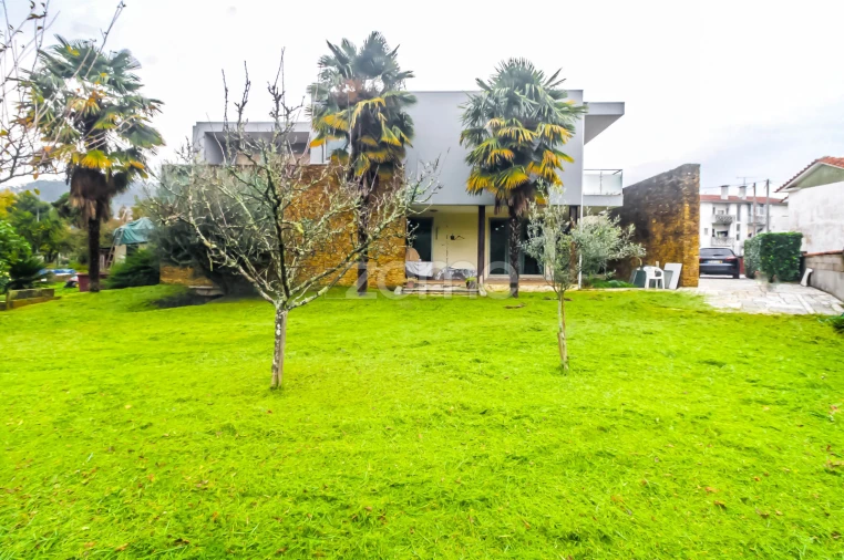 Moradia T3 para Venda em Oliveira (São Mateus) Foto 50