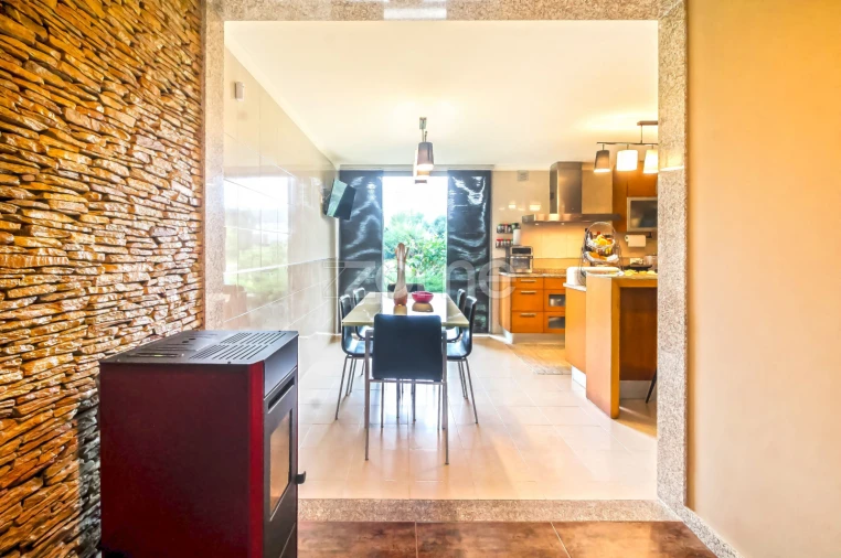 Moradia T3 para Venda em Oliveira (São Mateus) Foto 11