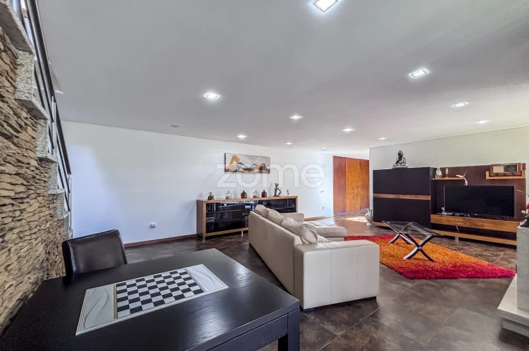 Moradia T3 para Venda em Oliveira (São Mateus) Foto 21