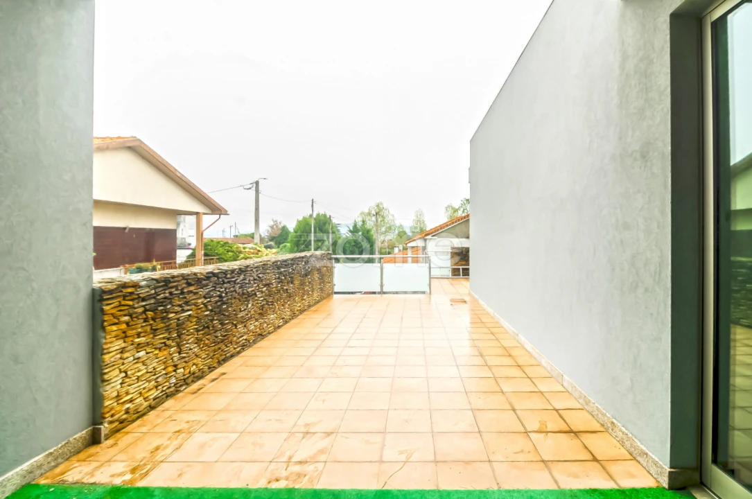 Moradia T3 para Venda em Oliveira (São Mateus) Foto 36