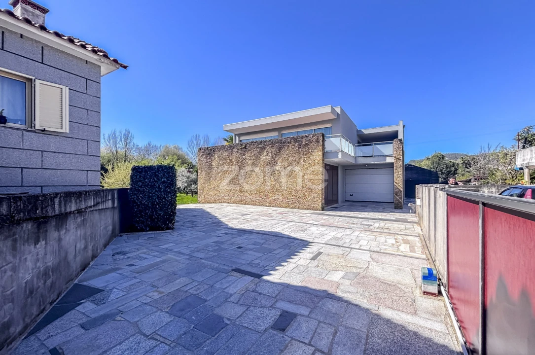 Moradia T3 para Venda em Oliveira (São Mateus) Foto 4