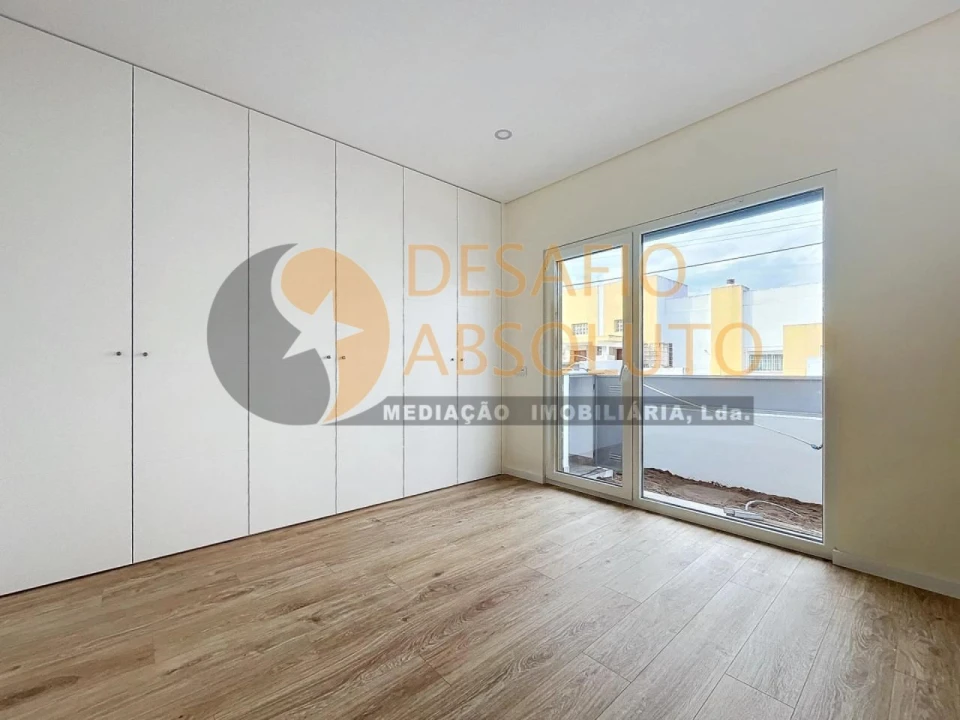 Moradia T3 para Venda em Fernao Ferro Foto 7