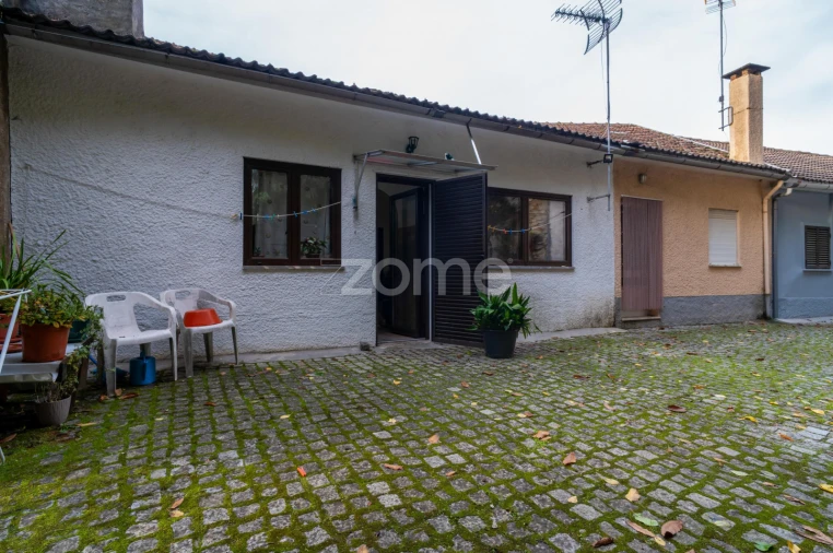 Moradia T3 para Venda em Satão Foto 33