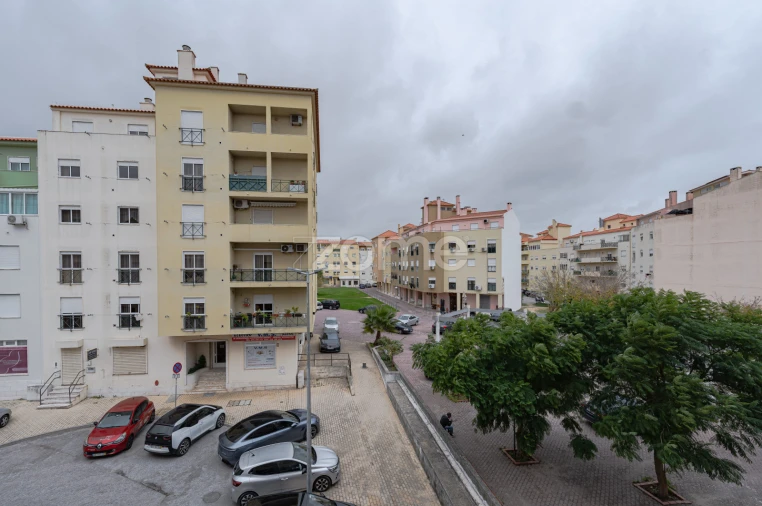 Apartamento T3 para Venda em Quinta do Conde Foto 15