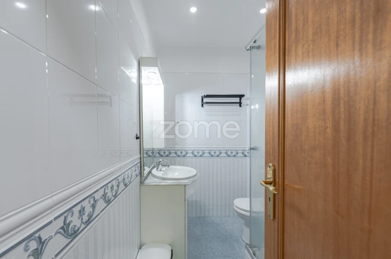 Apartamento T3 para Venda em Quinta do Conde Foto 39