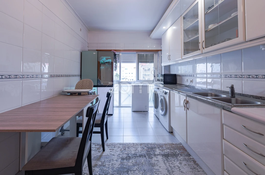 Apartamento T3 para Venda em Quinta do Conde Foto 1