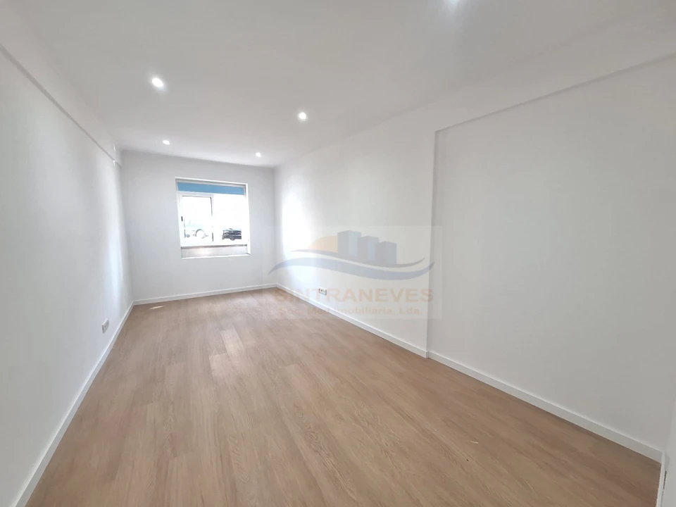 Apartamento T2 para Venda em Falagueira-Venda Nova Foto 11