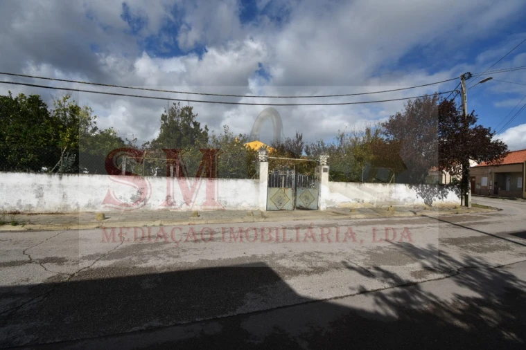 Terreno para Venda em Alhos Vedros Foto 1