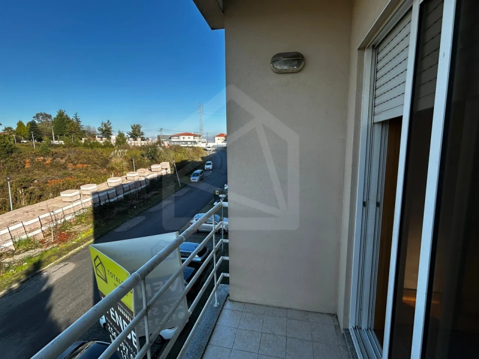 Apartamento T2 para Venda em Santa Maria da Feira, Travanca, Sanfins e Espargo Foto 3