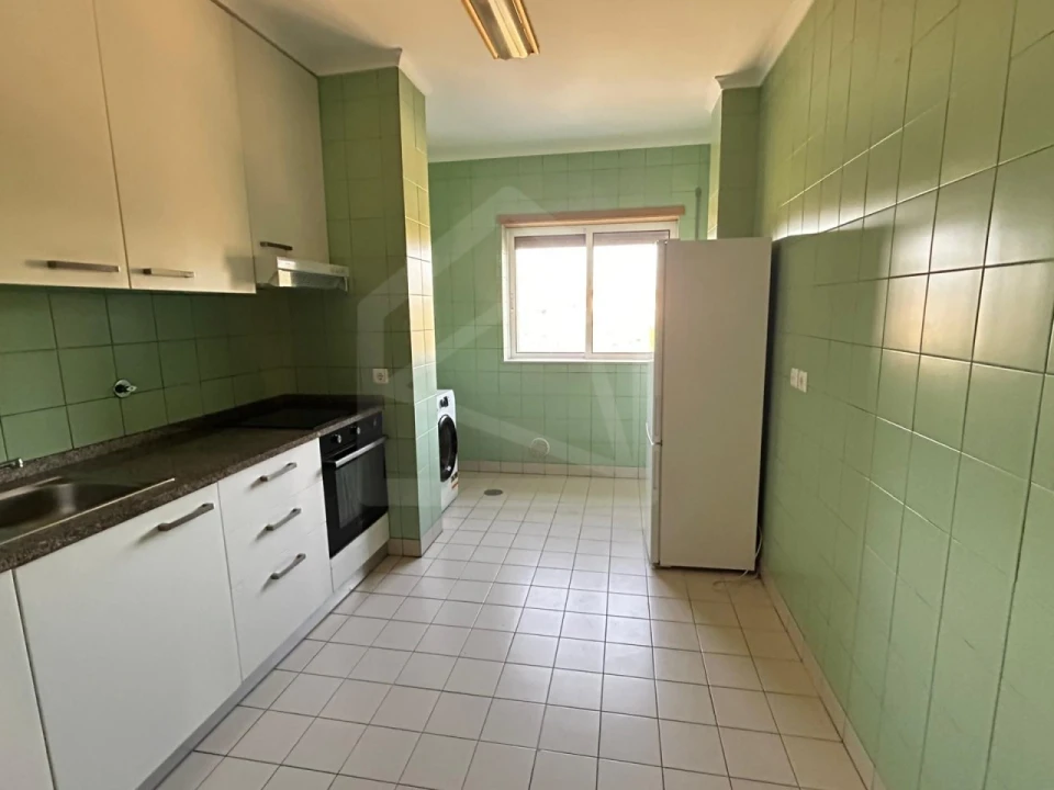 Apartamento T2 para Venda em Santa Maria da Feira, Travanca, Sanfins e Espargo Foto 4