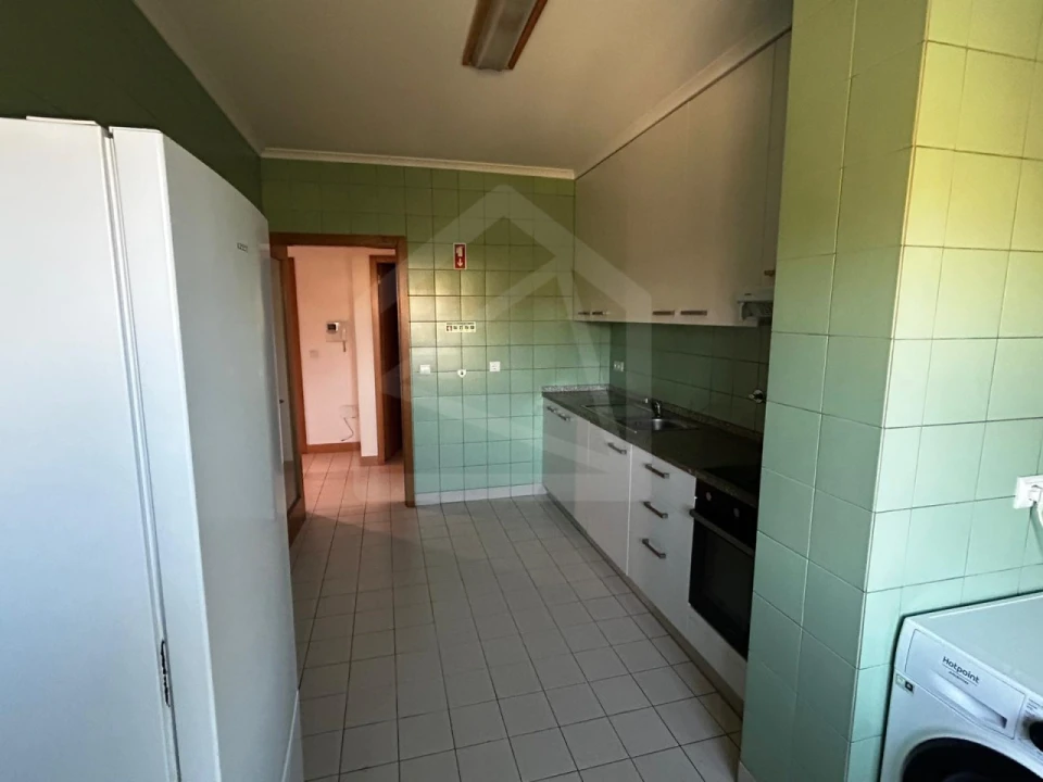 Apartamento T2 para Venda em Santa Maria da Feira, Travanca, Sanfins e Espargo Foto 5