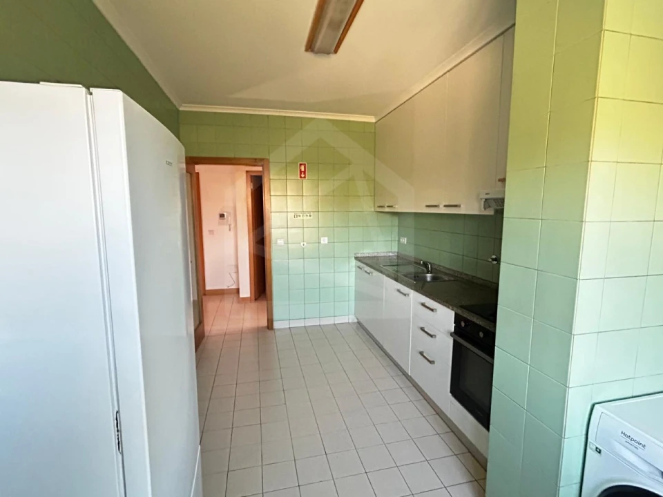 Apartamento T2 para Venda em Santa Maria da Feira, Travanca, Sanfins e Espargo Foto 6