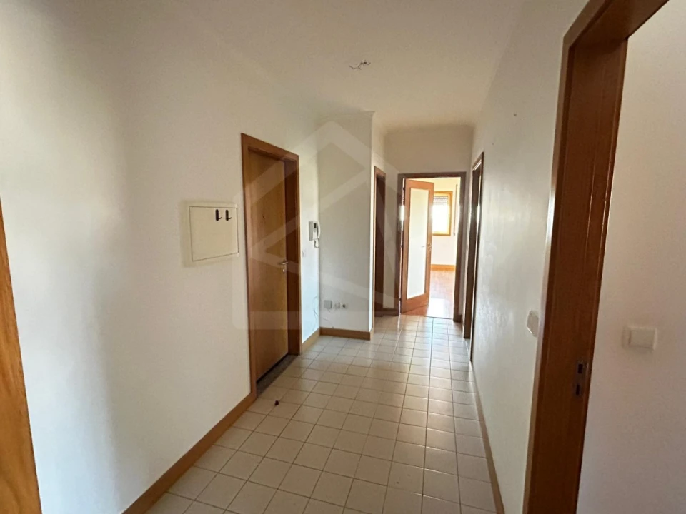 Apartamento T2 para Venda em Santa Maria da Feira, Travanca, Sanfins e Espargo Foto 11