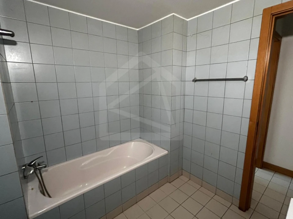 Apartamento T2 para Venda em Santa Maria da Feira, Travanca, Sanfins e Espargo Foto 14