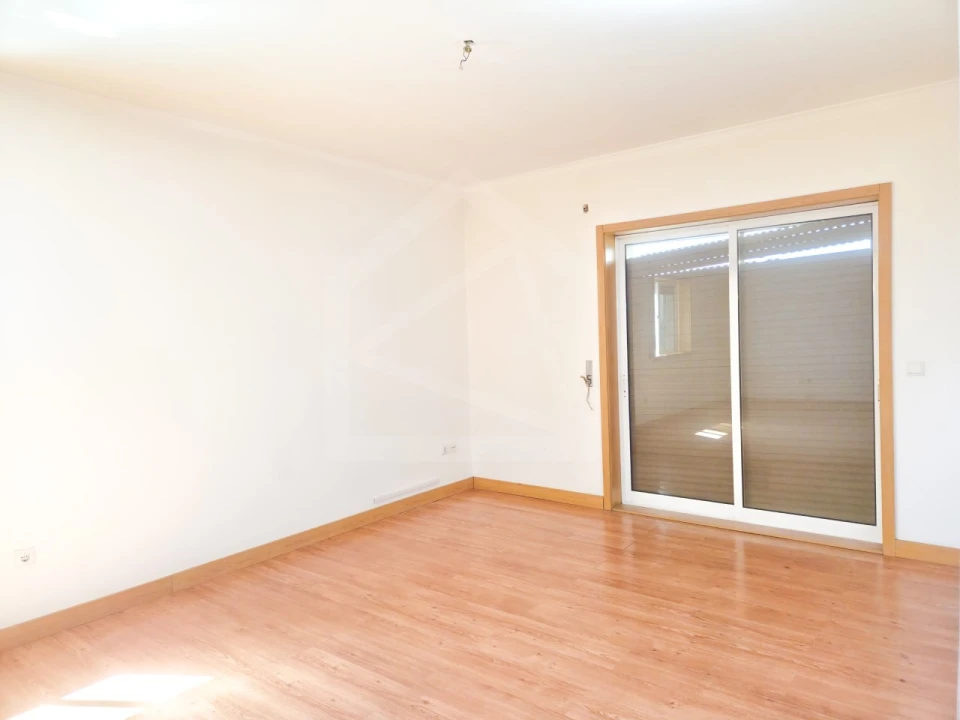 Apartamento T2 para Venda em Santa Maria da Feira, Travanca, Sanfins e Espargo Foto 4