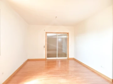Apartamento T2 para Venda em Santa Maria da Feira, Travanca, Sanfins e Espargo