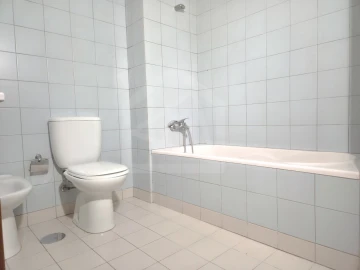 Apartamento T2 para Venda em Santa Maria da Feira, Travanca, Sanfins e Espargo