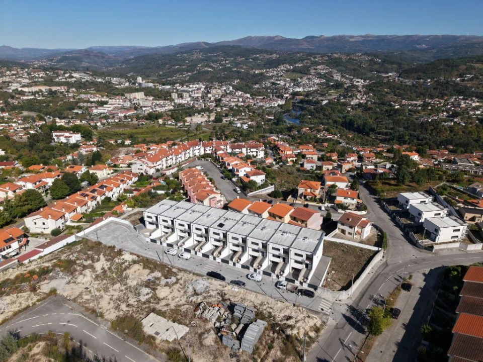 Moradia T3 para Venda em Fregim Foto 17