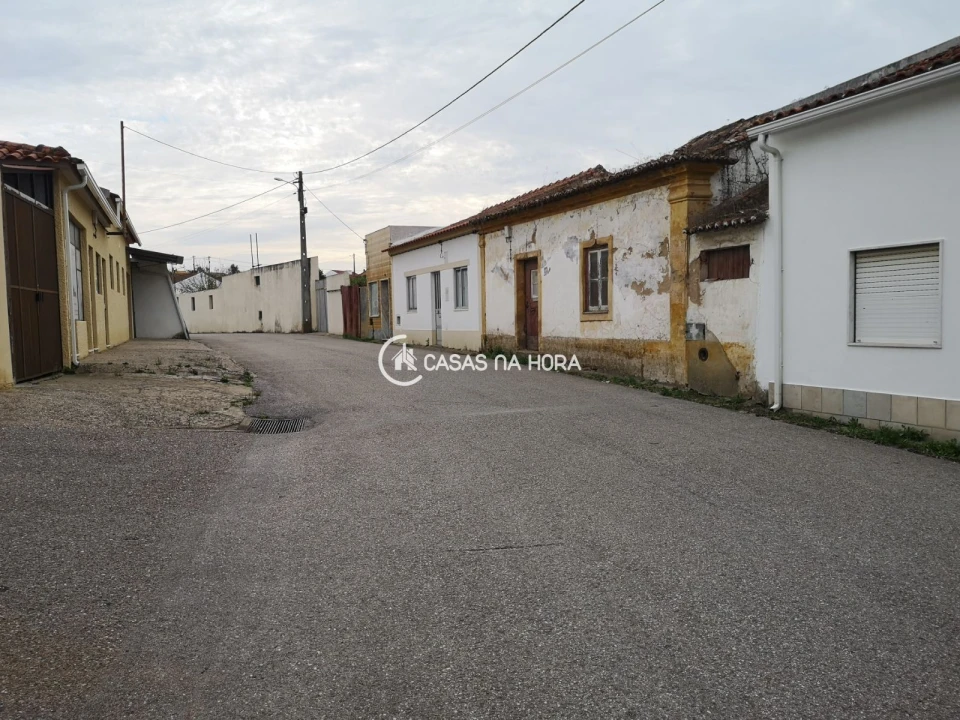 Moradia T4 para Venda em Tramagal Foto 3